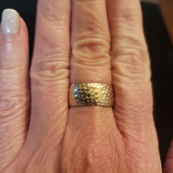 Itaor Jewelry - Genuine 18K gold hammered band ring